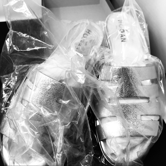 HOGAN SILVER METALLIC SLIDES - Picture 9 of 9